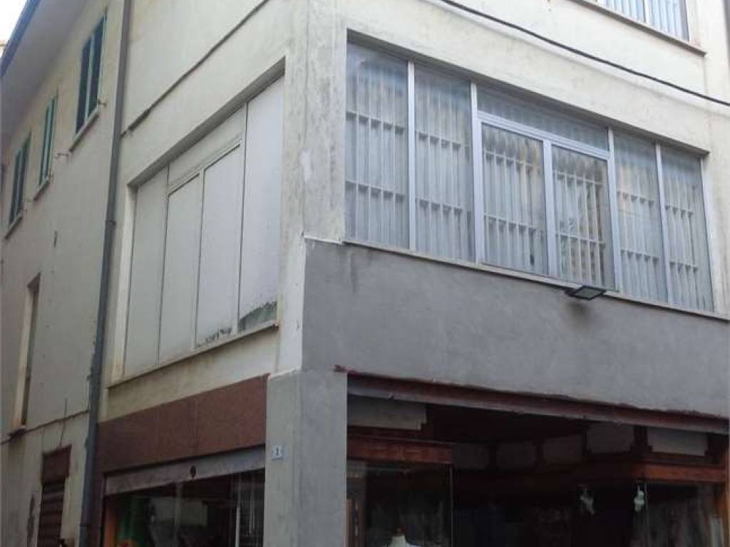 Palazzo / stabile a Fondi - Foto 2