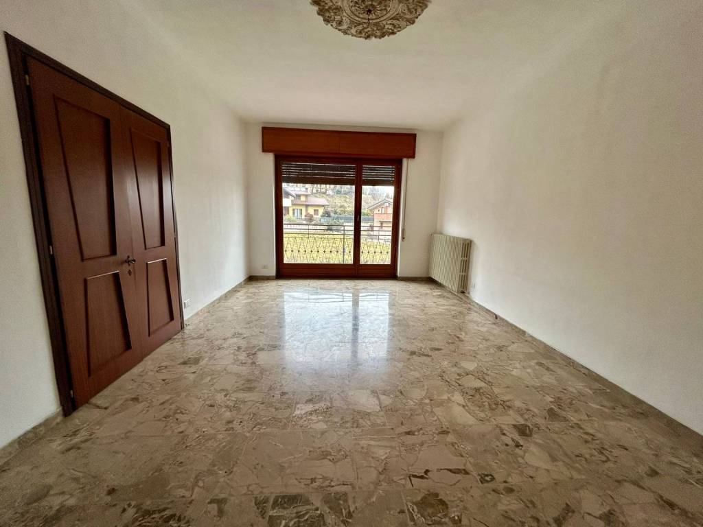 Appartamento a Gallarate in VIA MONTE LEONE, 29 - Foto 2