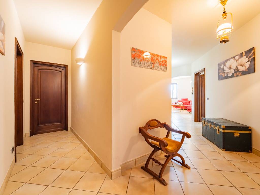 Appartamento a Monchiero in Strada Provinciale delle Langhe - Foto 2