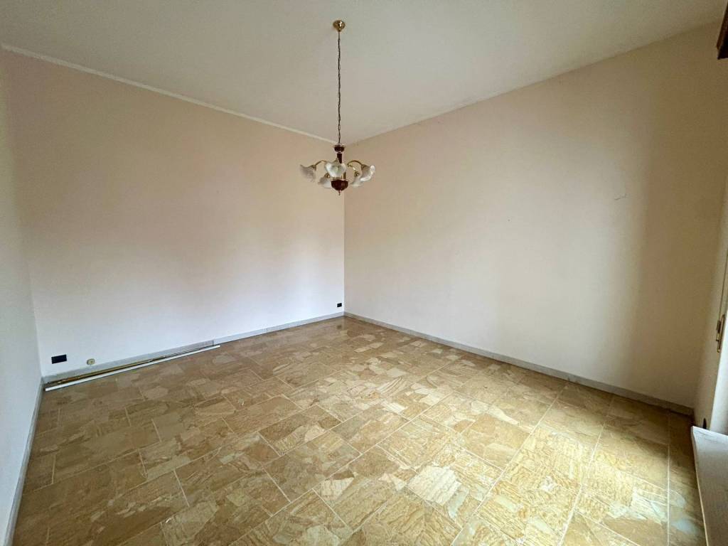 Appartamento a Gallarate in VIA MONTE LEONE, 29 - Foto 3