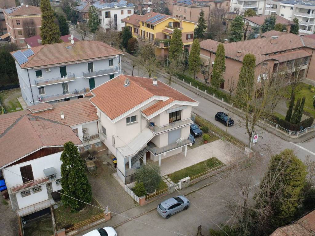 Villa a Nonantola in Via Giuseppe Di Vittorio, 51 - Foto 3