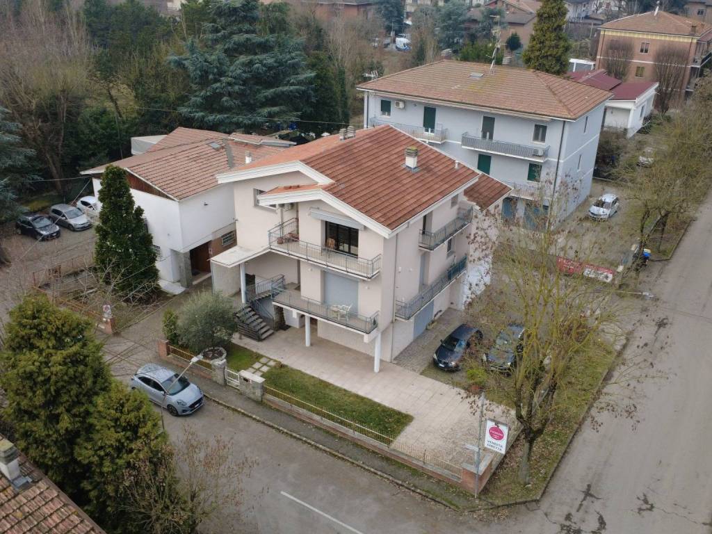 Villa a Nonantola in Via Giuseppe Di Vittorio, 51 - Foto 4
