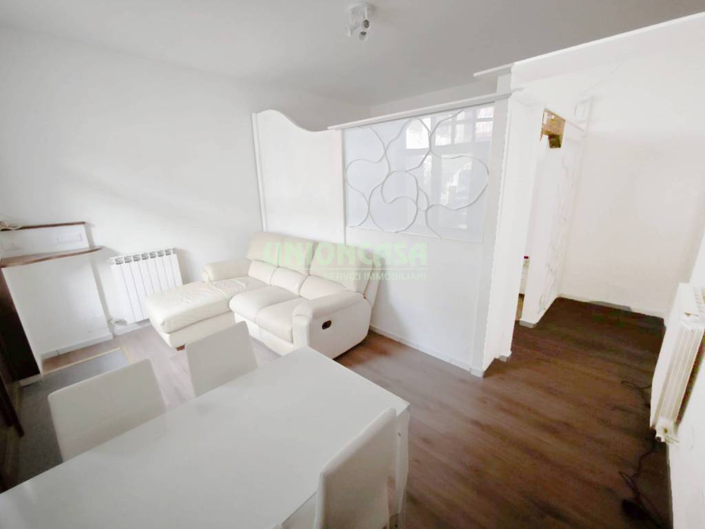 Appartamento a Tradate in Via Edoardo Jenner - Foto 4