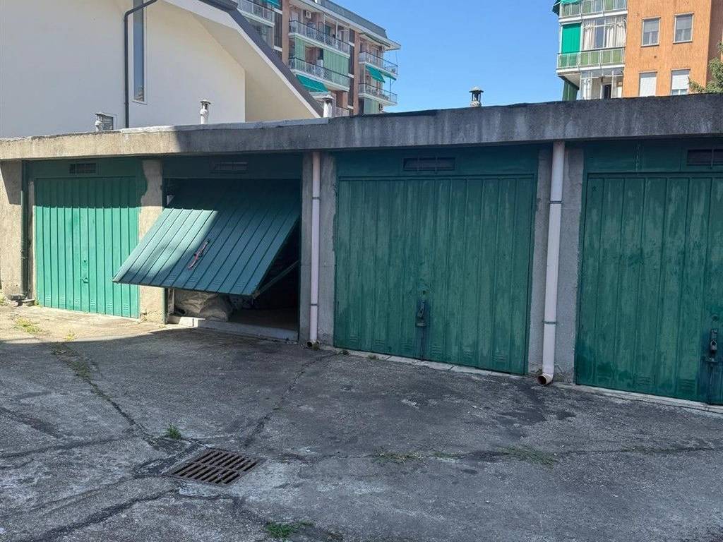 Box / garage a Nichelino in VIA SASSARI, 17 - Foto 4