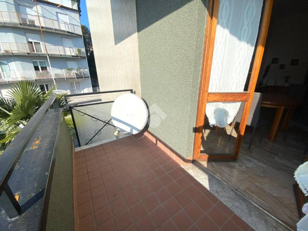 Appartamento a Cantù in Via Angelo Longoni, 7 - Foto 4
