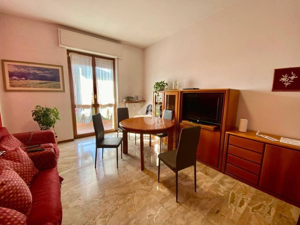 Appartamento a Cantù in Via Angelo Longoni, 7 - Foto 5