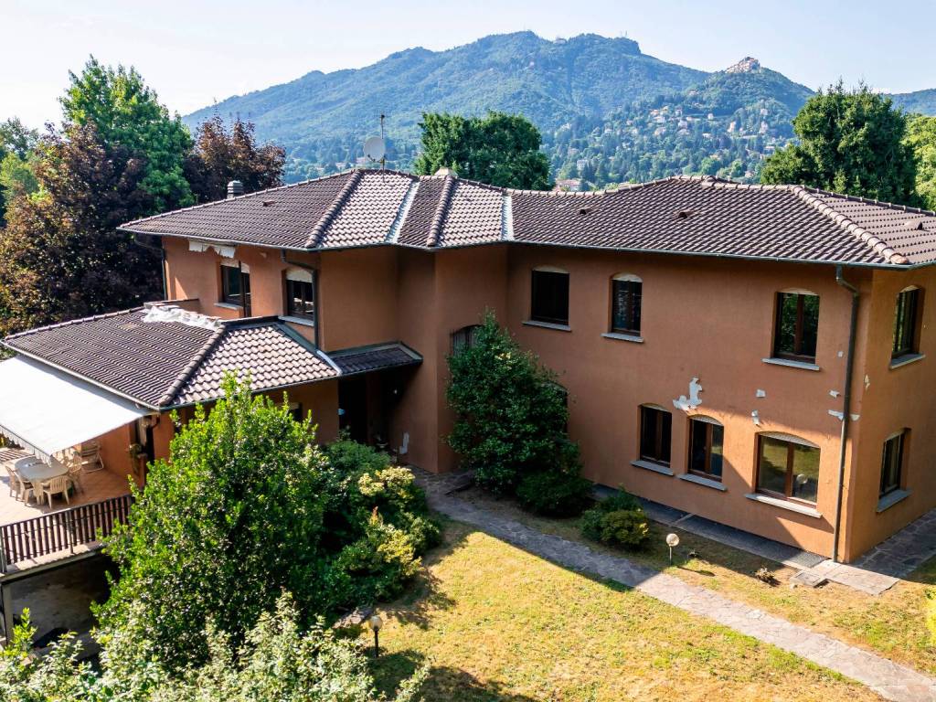 Villa a Varese in Via Goffredo Mameli, 5 - Foto 3