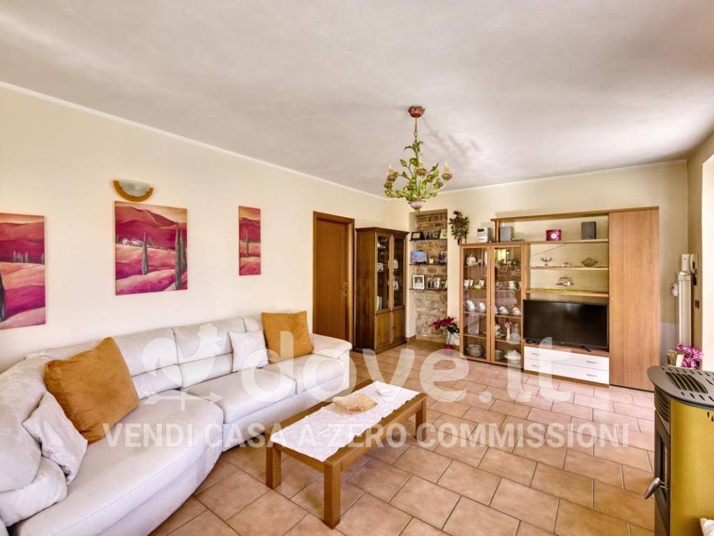 Villa a Luino in Via del Cattel, 21 - Foto 3