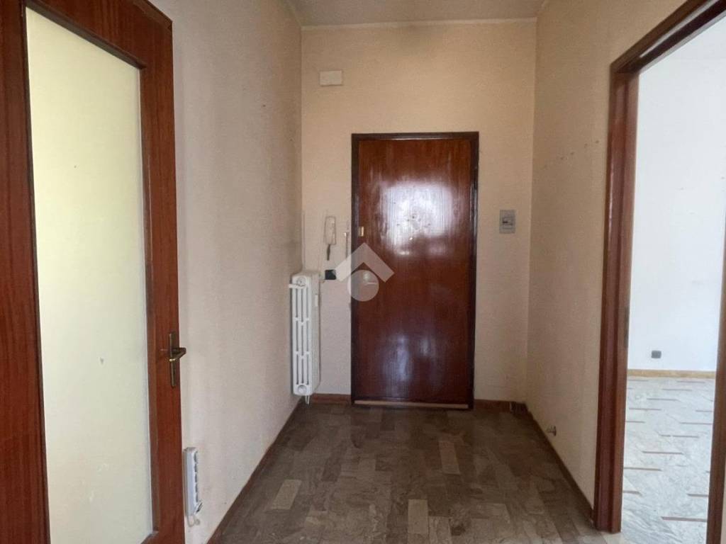 Appartamento a Moncalieri in Via cattaneo, 5 - Foto 2