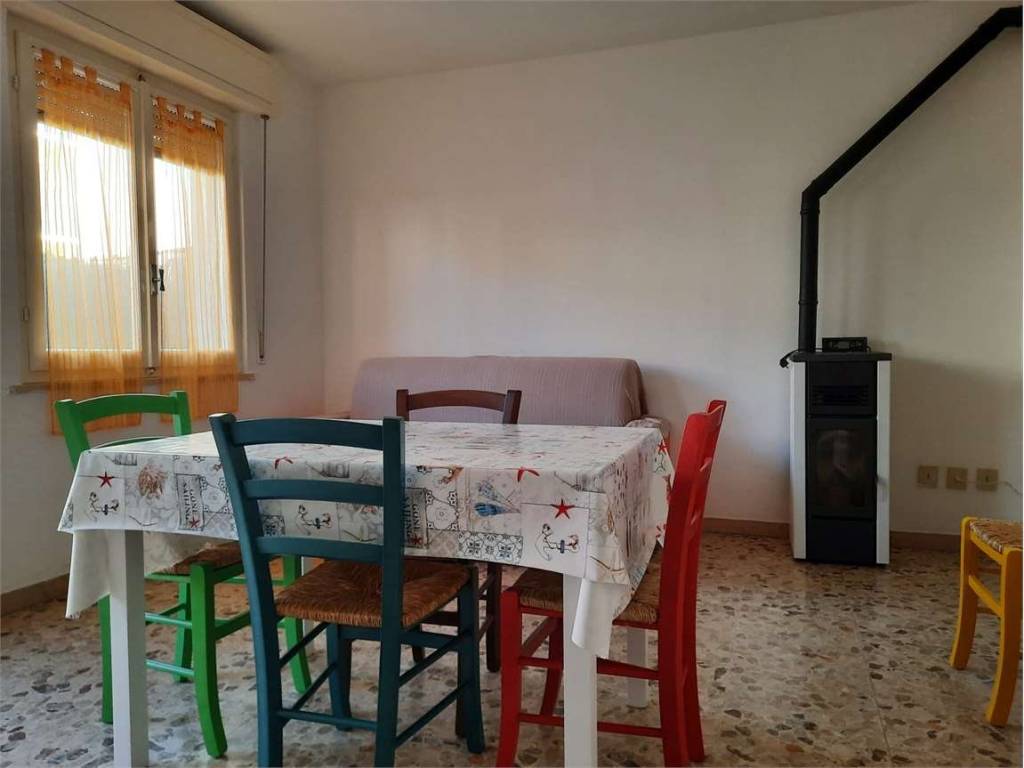 Appartamento a Cecina in Via Sebastiano Venier - Foto 2