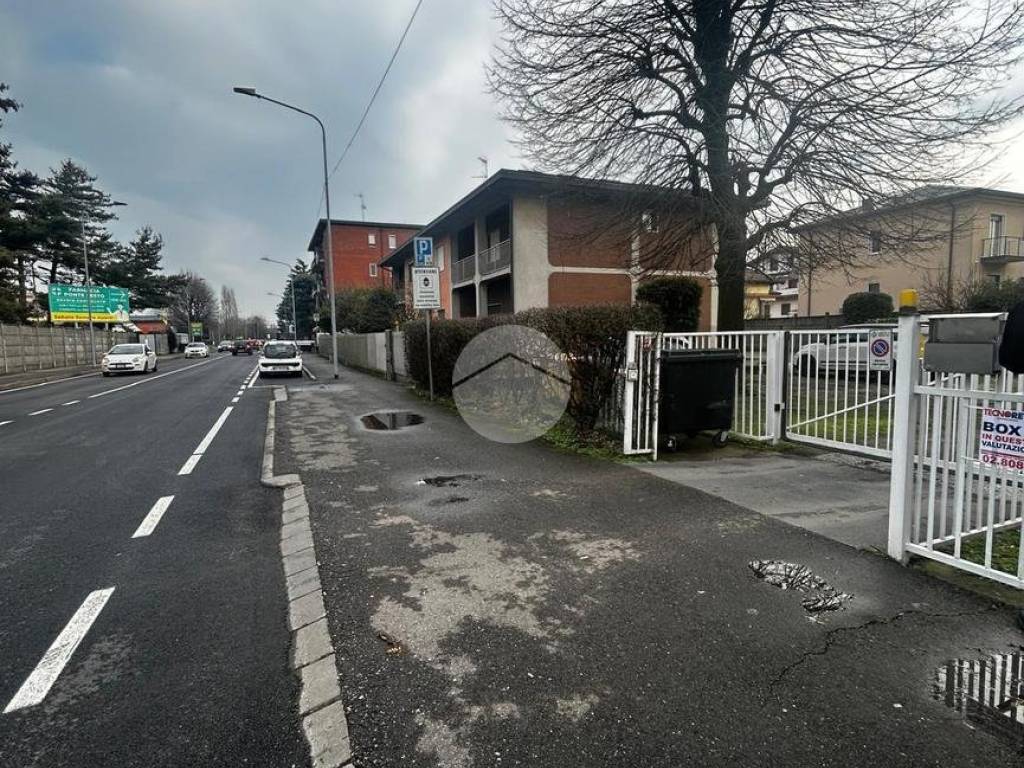 Box / garage a Rozzano in Via Bruno Buozzi, 78 - Foto 2
