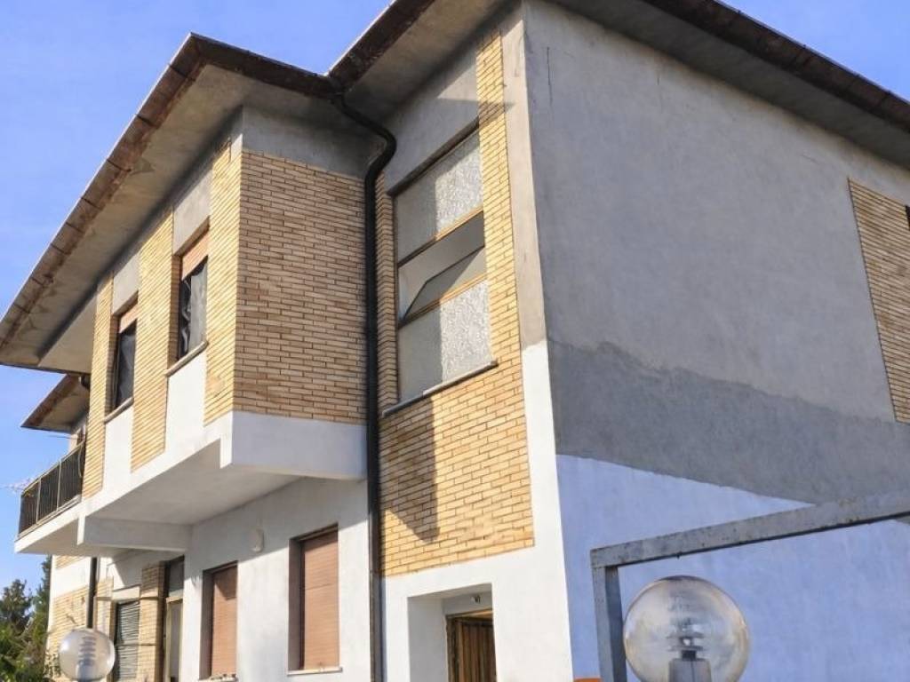 Villa a Latina in Strada Statale dei Monti Lepini, 29 - Foto 2