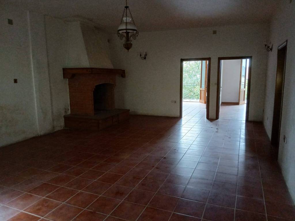 Appartamento a Cantagallo in Via di Migliana - Foto 2