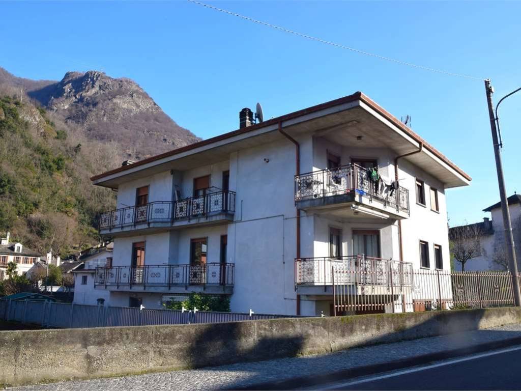 Appartamento a Vogogna in via Nazionale, 77 - Foto 2