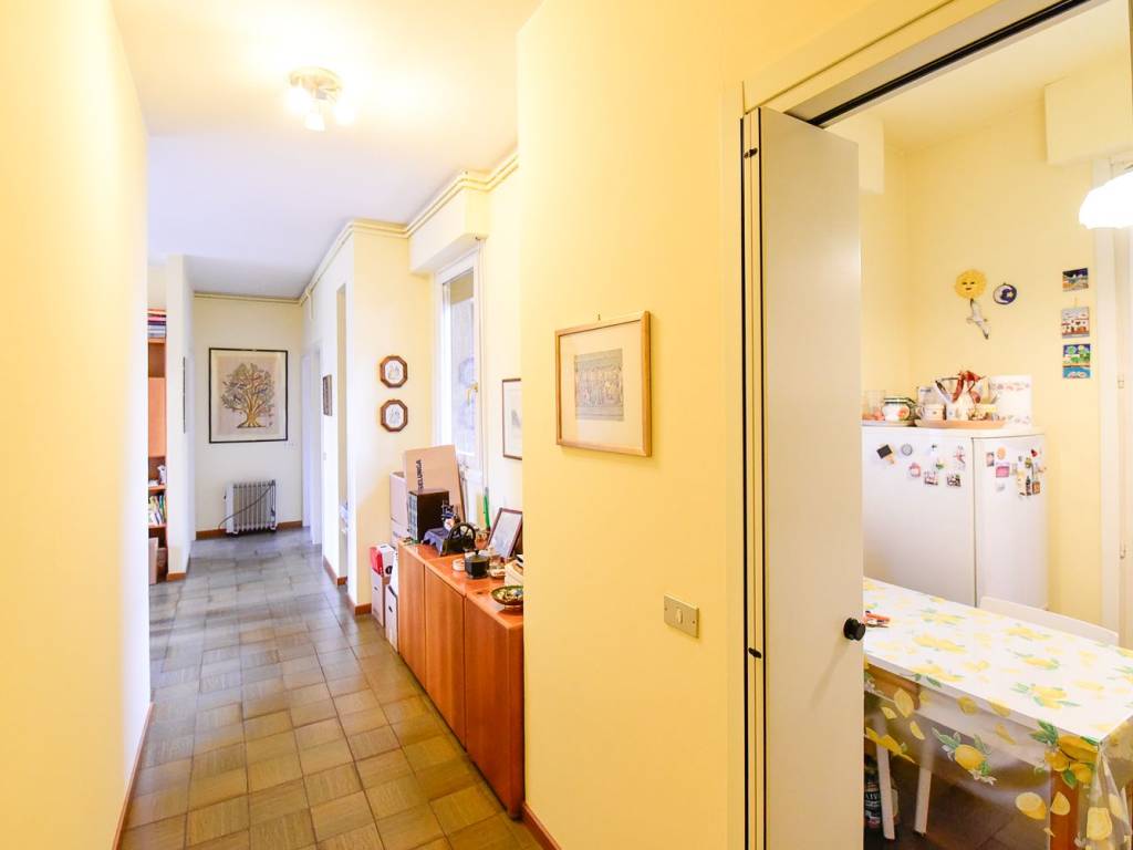 Appartamento a Carugo in Via Vincenzo Monti, 12 - Foto 5