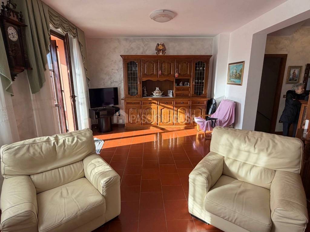 Villetta a schiera a Calenzano in Via della Muriccia - Foto 4