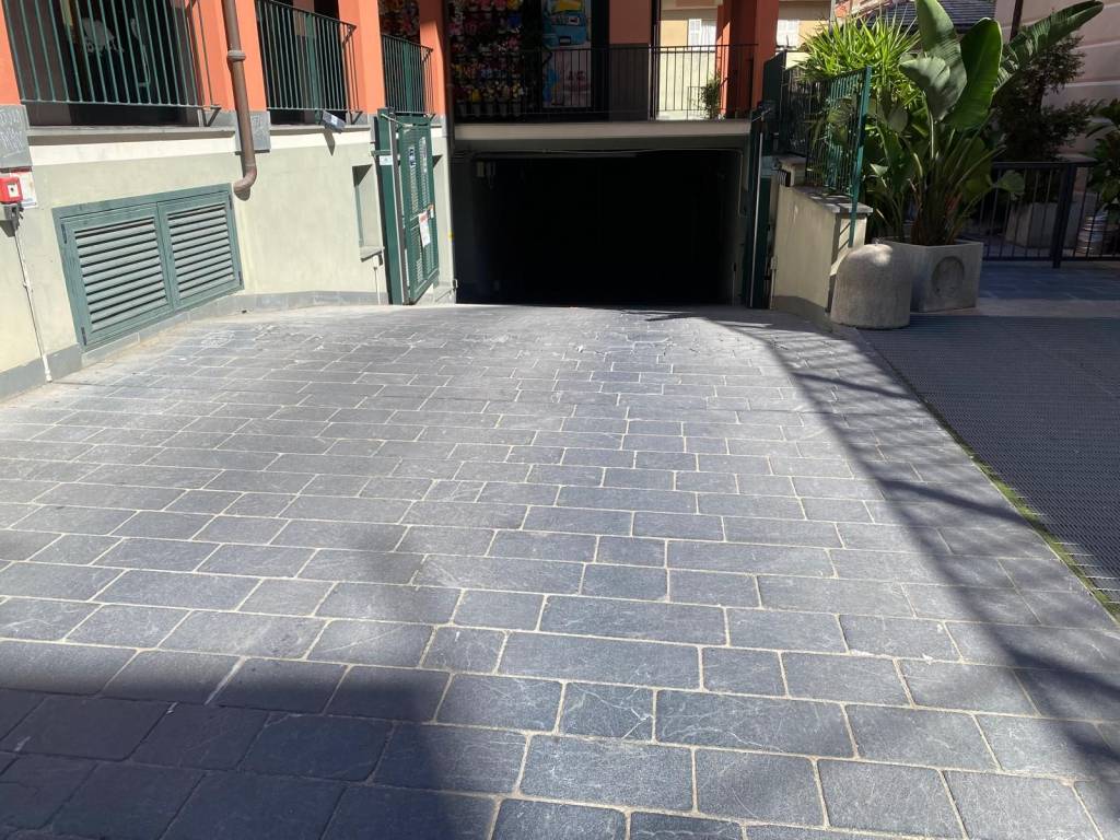 Box / garage a Loano in Via Simone Stella, 34 - Foto 3