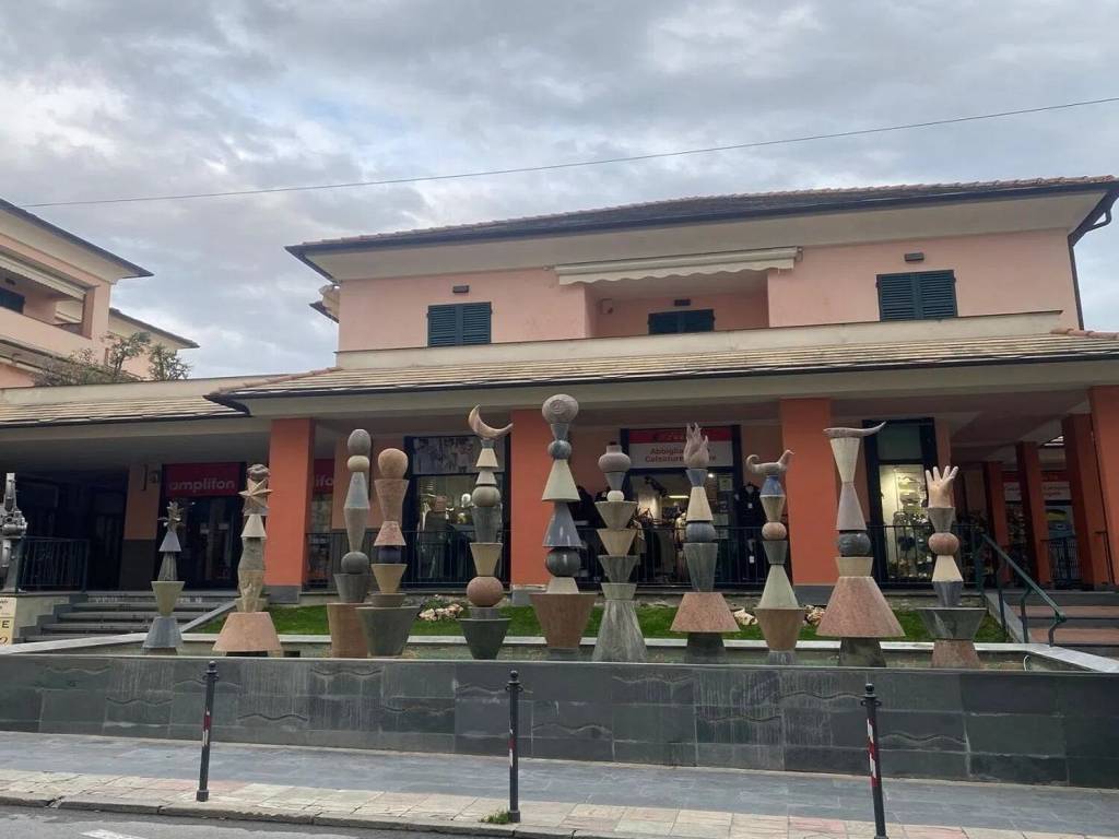 Box / garage a Loano in Via Simone Stella, 34 - Foto 2