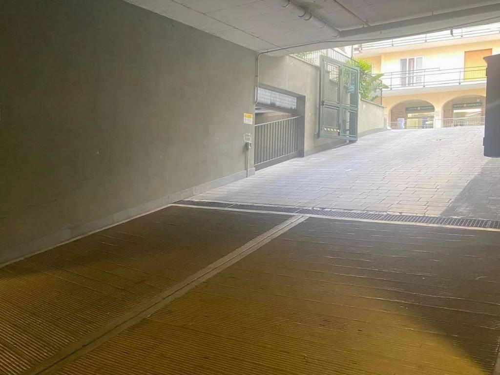 Box / garage a Loano in Via Simone Stella, 34 - Foto 4