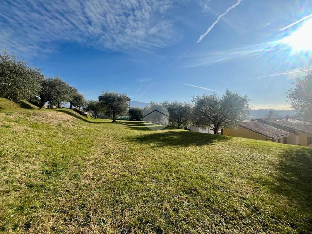 Terreno a Caprino veronese in Via Gardesana, 92 - Foto 2