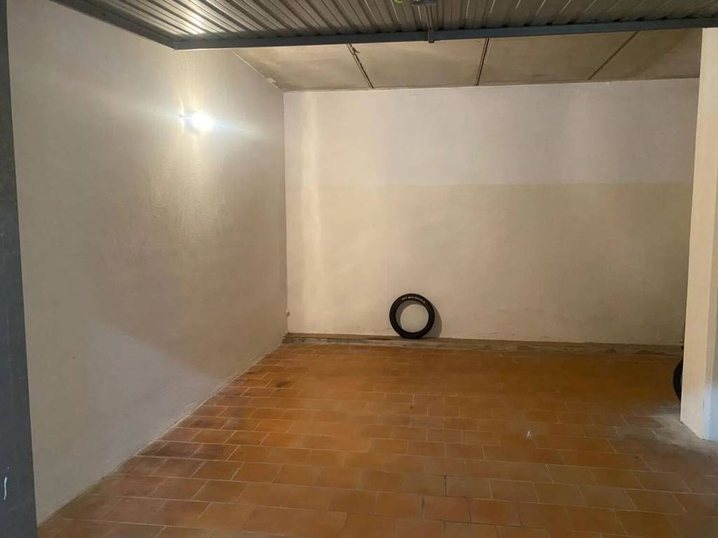 Box / garage a Loano in Strada Statale 1, 120 - Foto 4