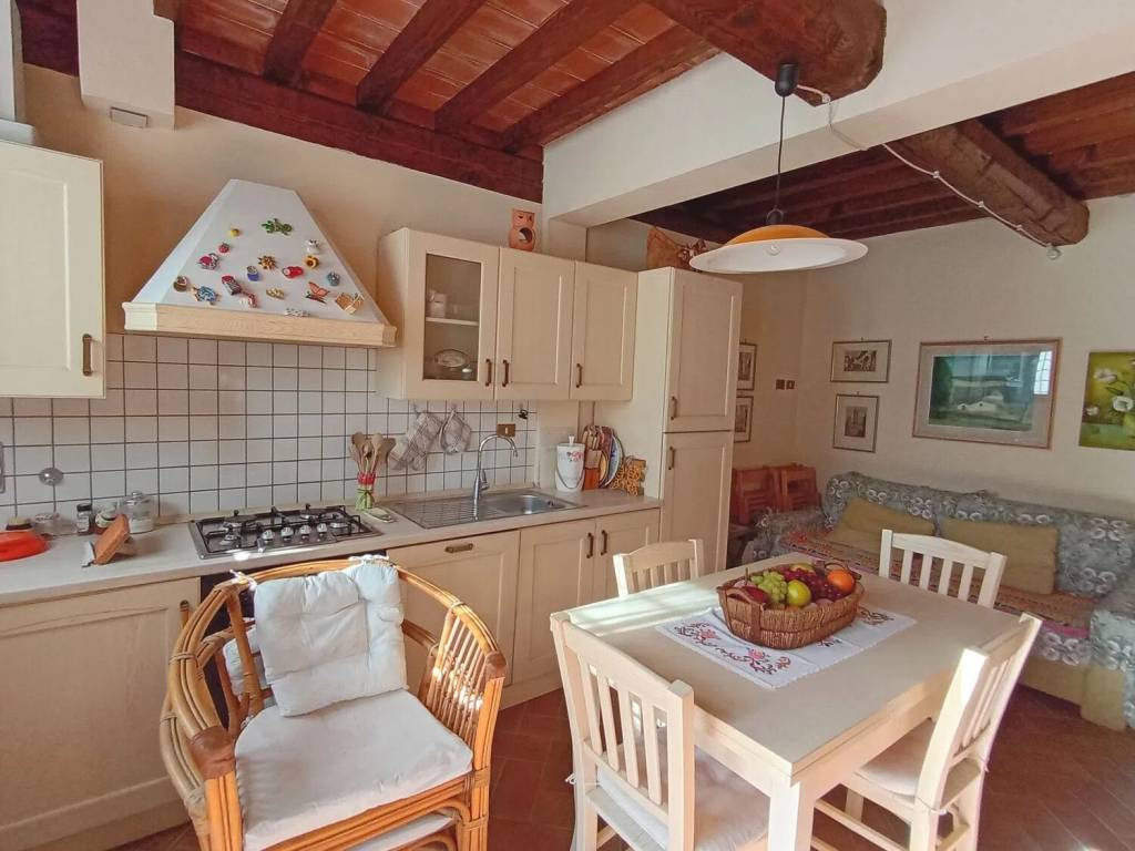 Appartamento a Gambassi terme in Via Camporbiano - Foto 3