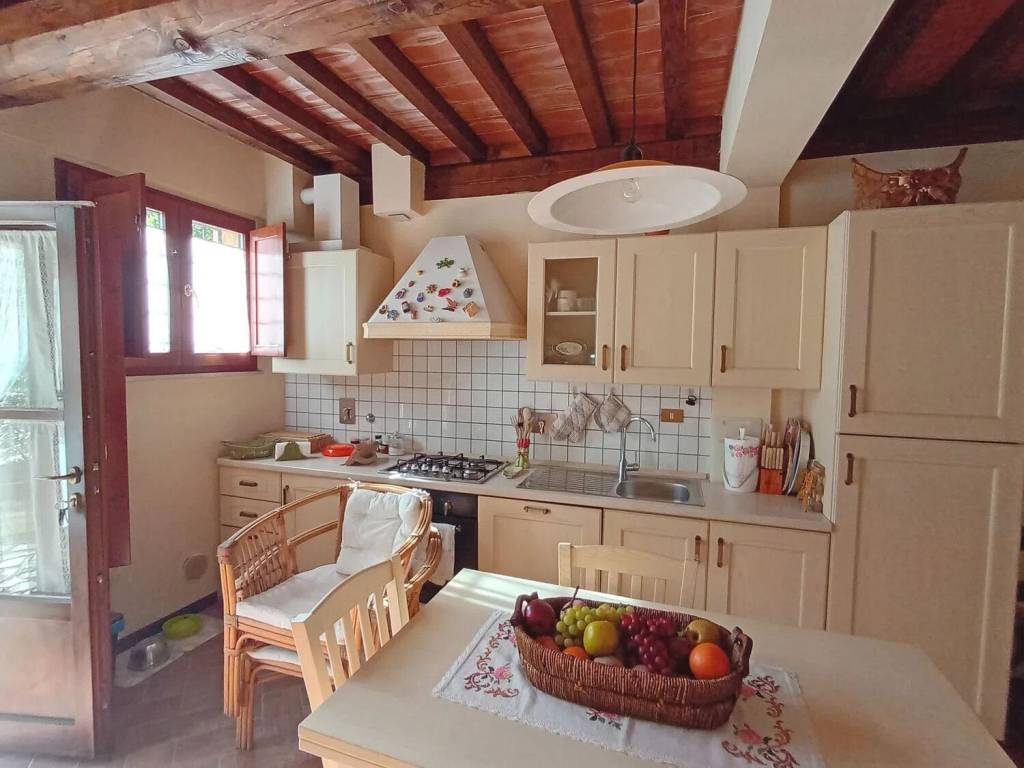 Appartamento a Gambassi terme in Via Camporbiano - Foto 4