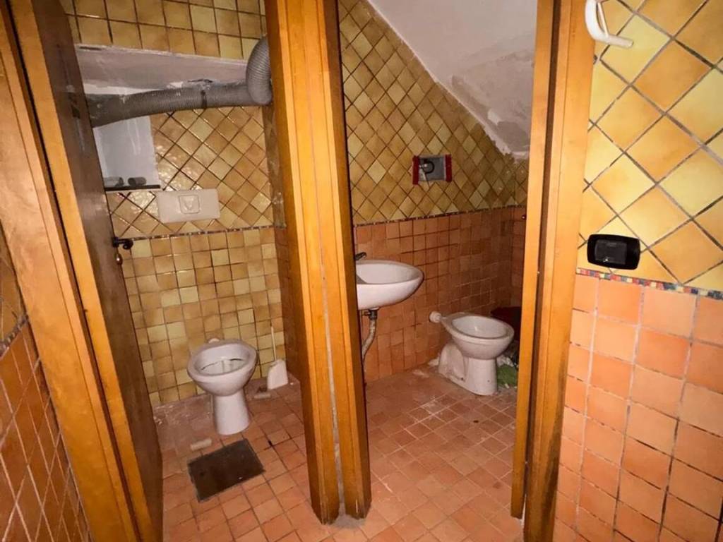 Immobile a Pozzuoli in Piazza Della Repubblica No Number - Foto 4