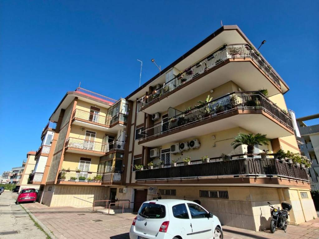 Appartamento a Bari in VIA GIUSSO, 13D - Foto 2