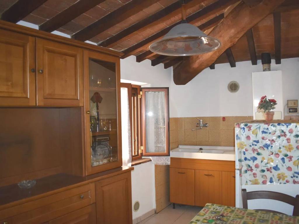 Appartamento a Gambassi terme in Via Dello Spedale - Foto 4