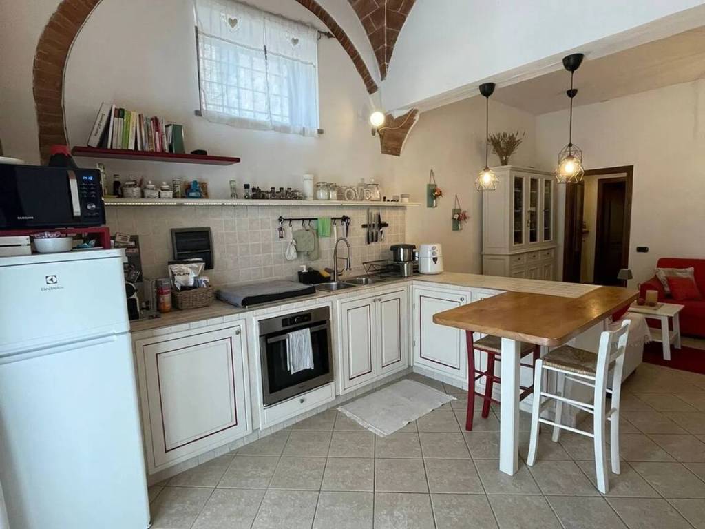 Appartamento a Gambassi terme in Via Dello Spedale - Foto 2