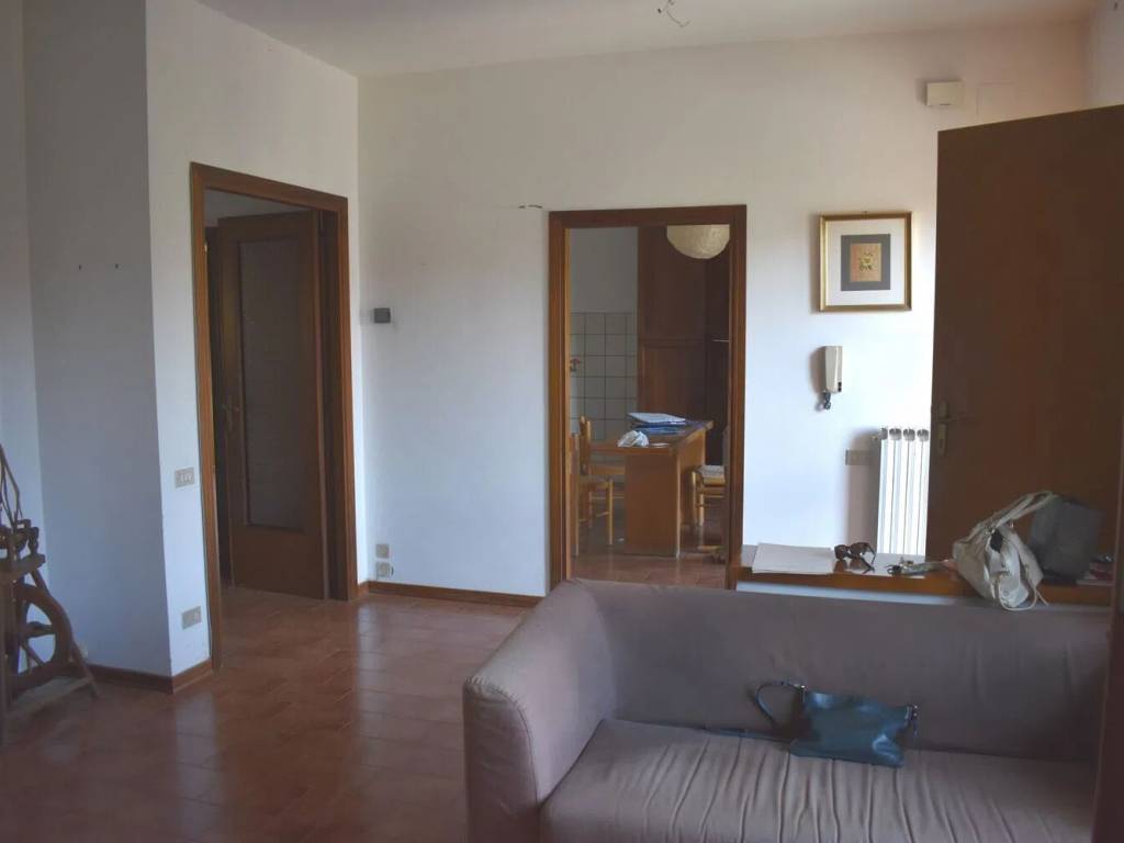 Appartamento a Gambassi terme in Via Galileo Galilei - Foto 2