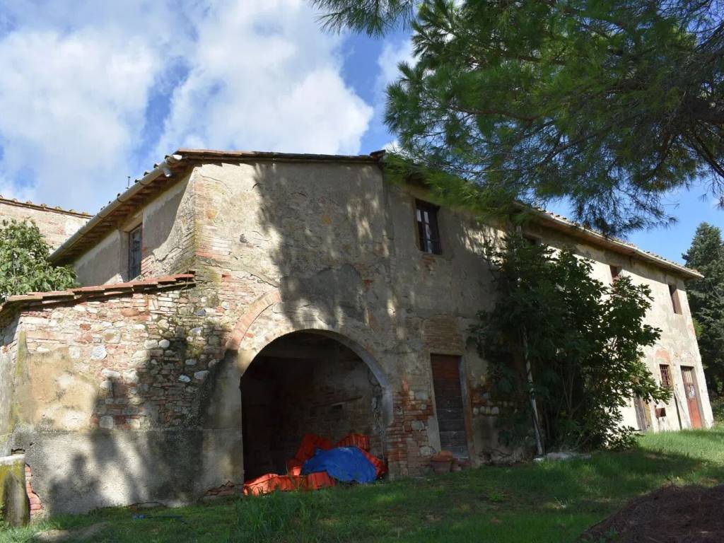 Rustico / casale a Gambassi terme in Via Xii Dicembre - Foto 3