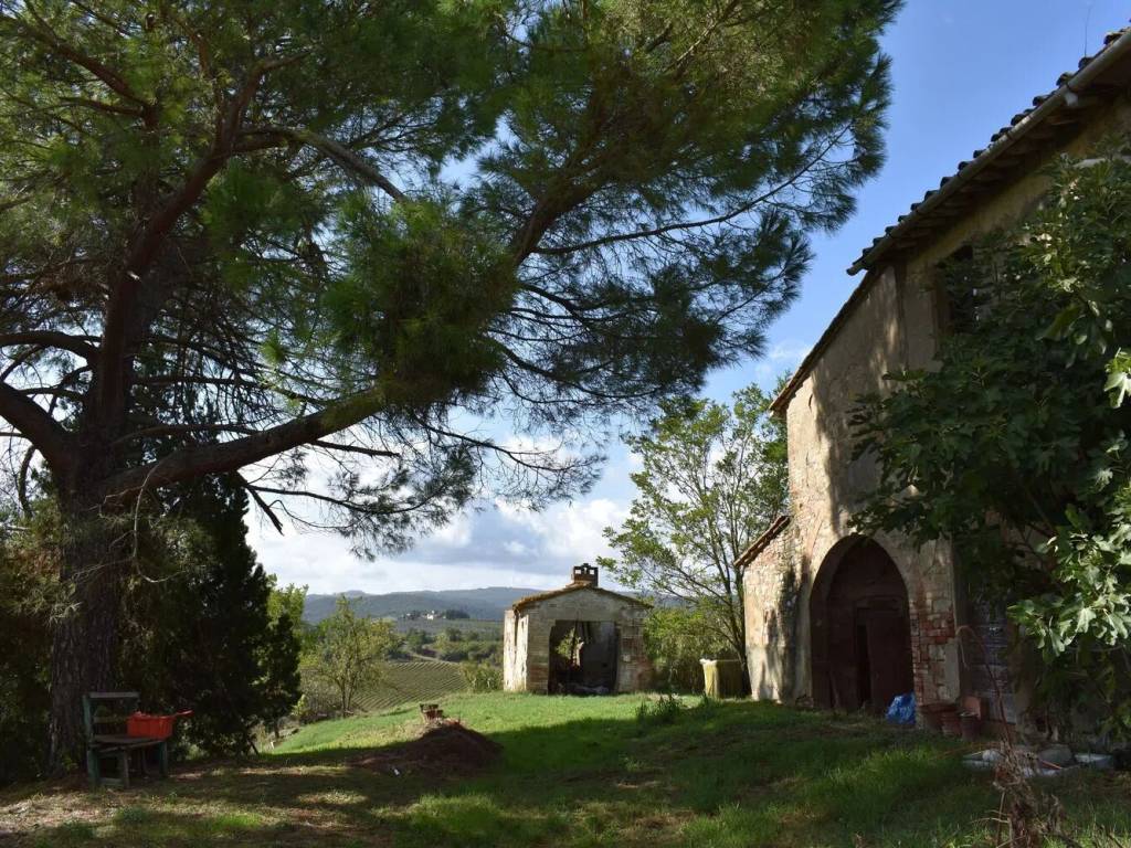 Rustico / casale a Gambassi terme in Via Xii Dicembre - Foto 4