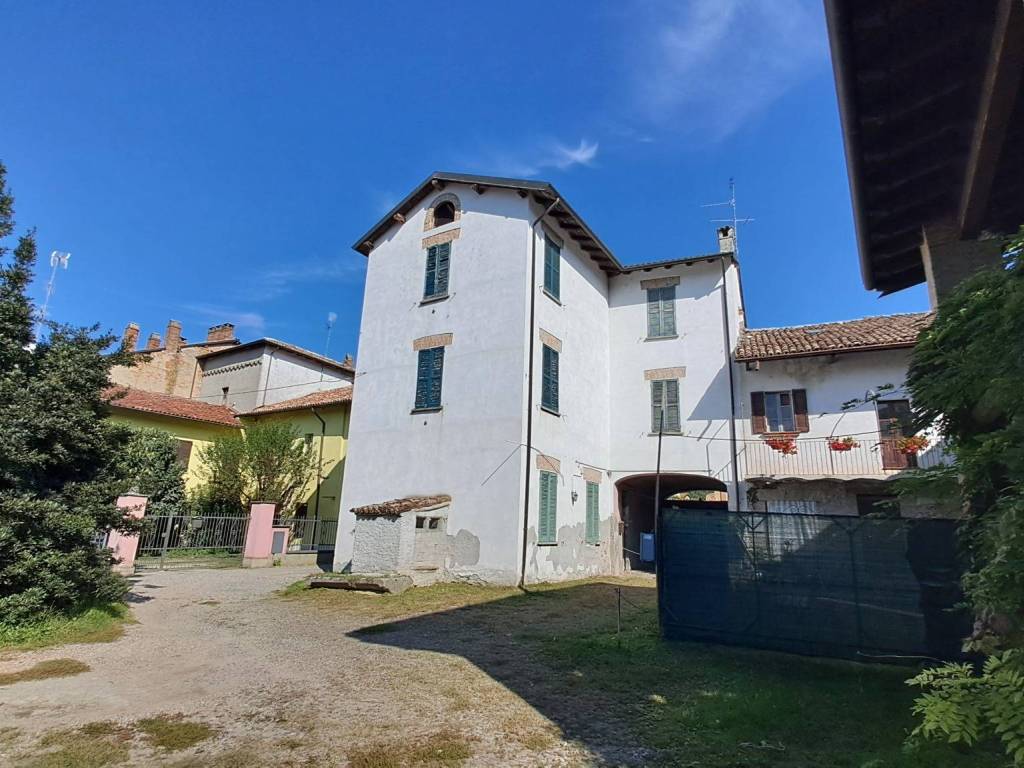 Villa a Santa giuletta in Via Martiri della Libertà, 118 - Foto 2