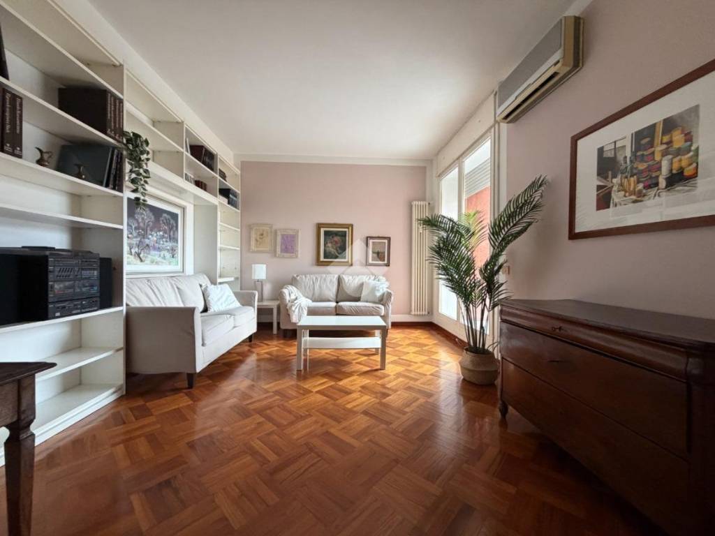 Appartamento a Parma in Viale dei Mille, 22 - Foto 4