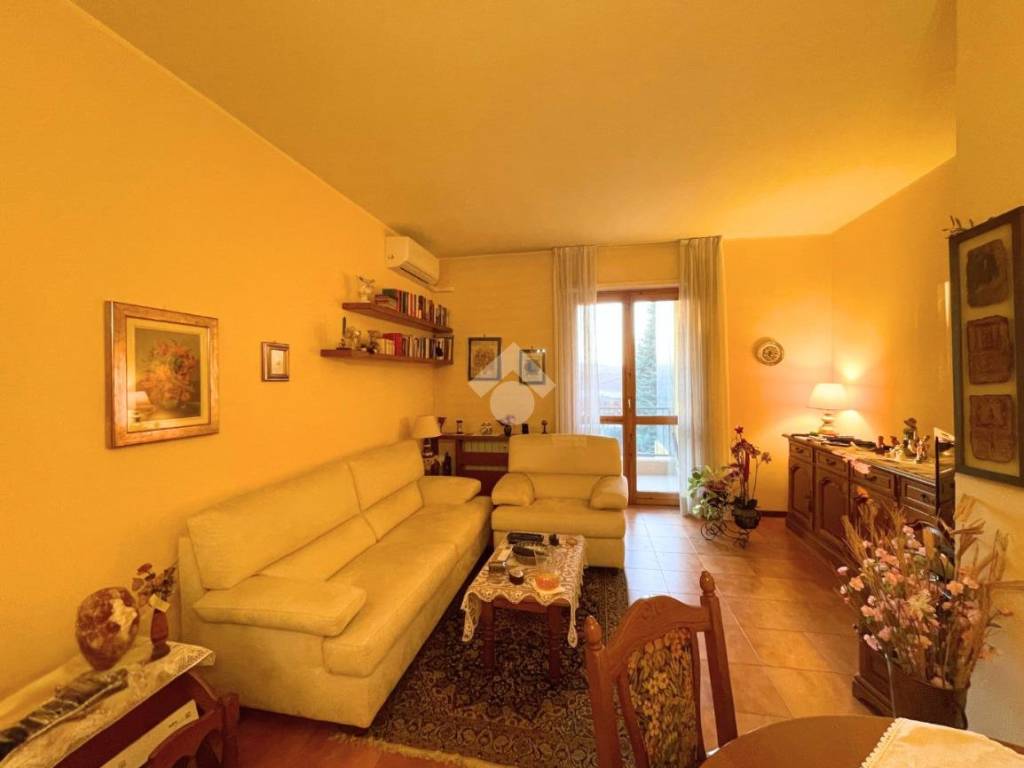 Appartamento a Saronno in Via Giuseppe Frua - Foto 3