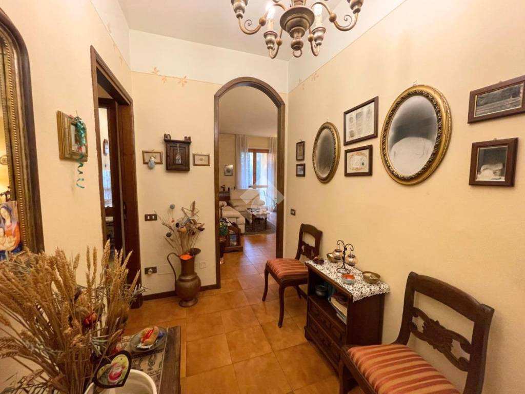 Appartamento a Saronno in Via Giuseppe Frua - Foto 5