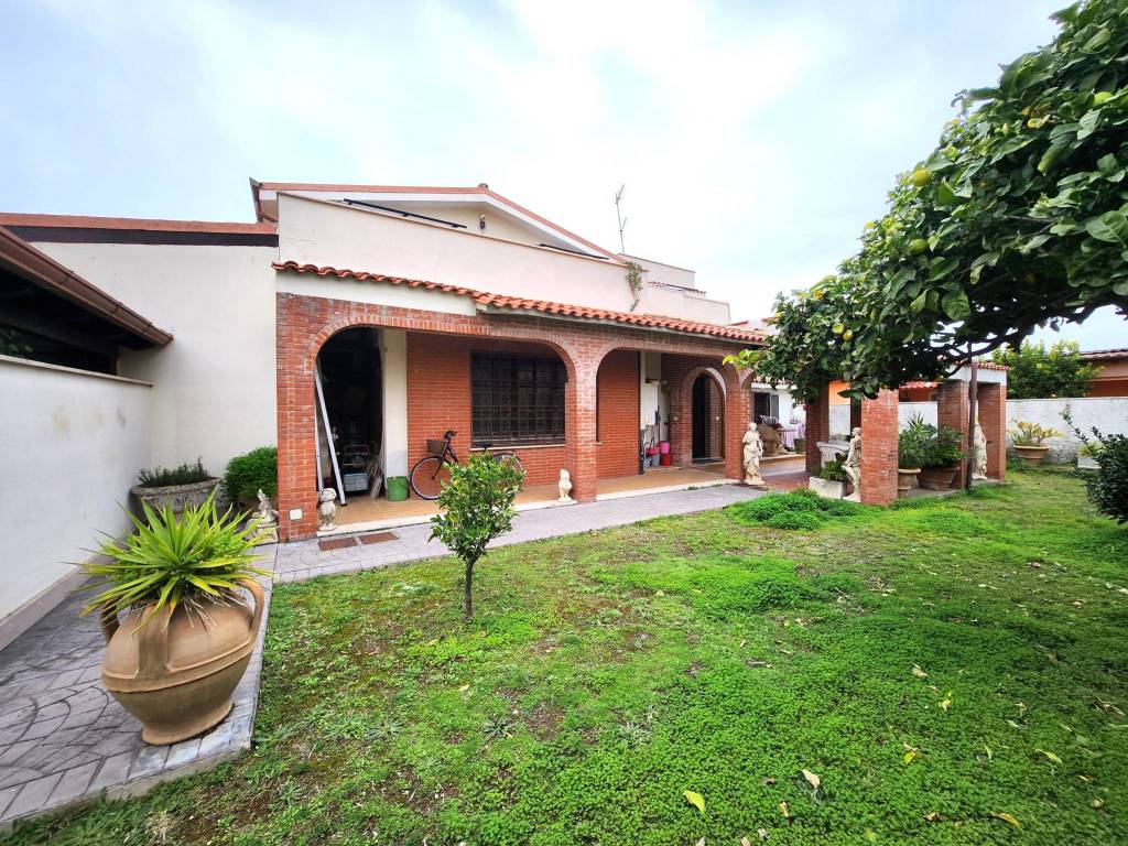 Villa a Fiumicino in Via delle Patelle - Foto 3