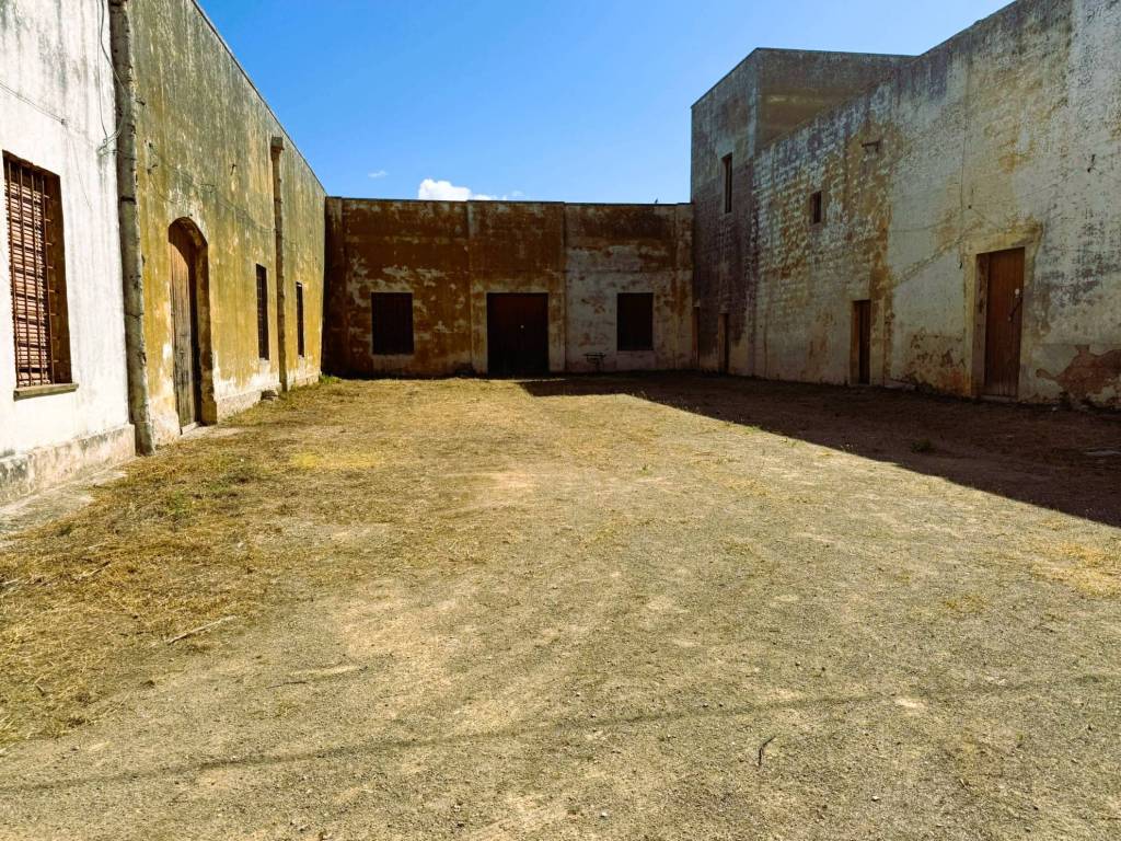 Palazzo / stabile a Monteroni di lecce in Strada Provinciale Copertino - Foto 3