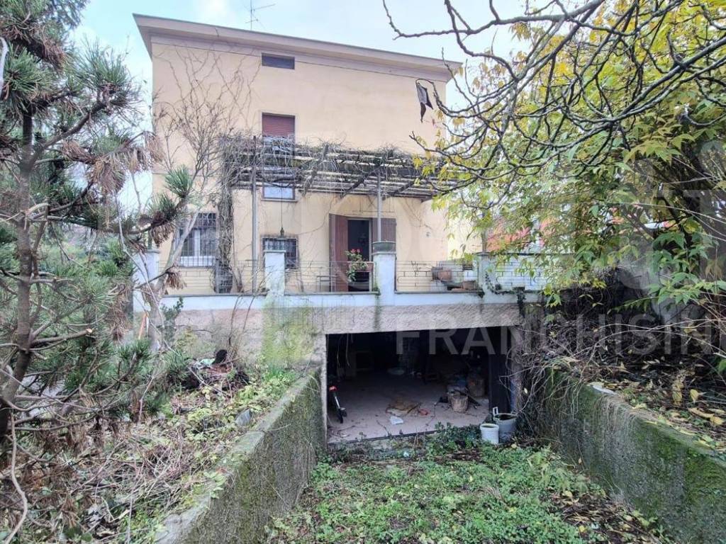 Casa indipendente a Cremona in Via Bissolati, 129 - Foto 2