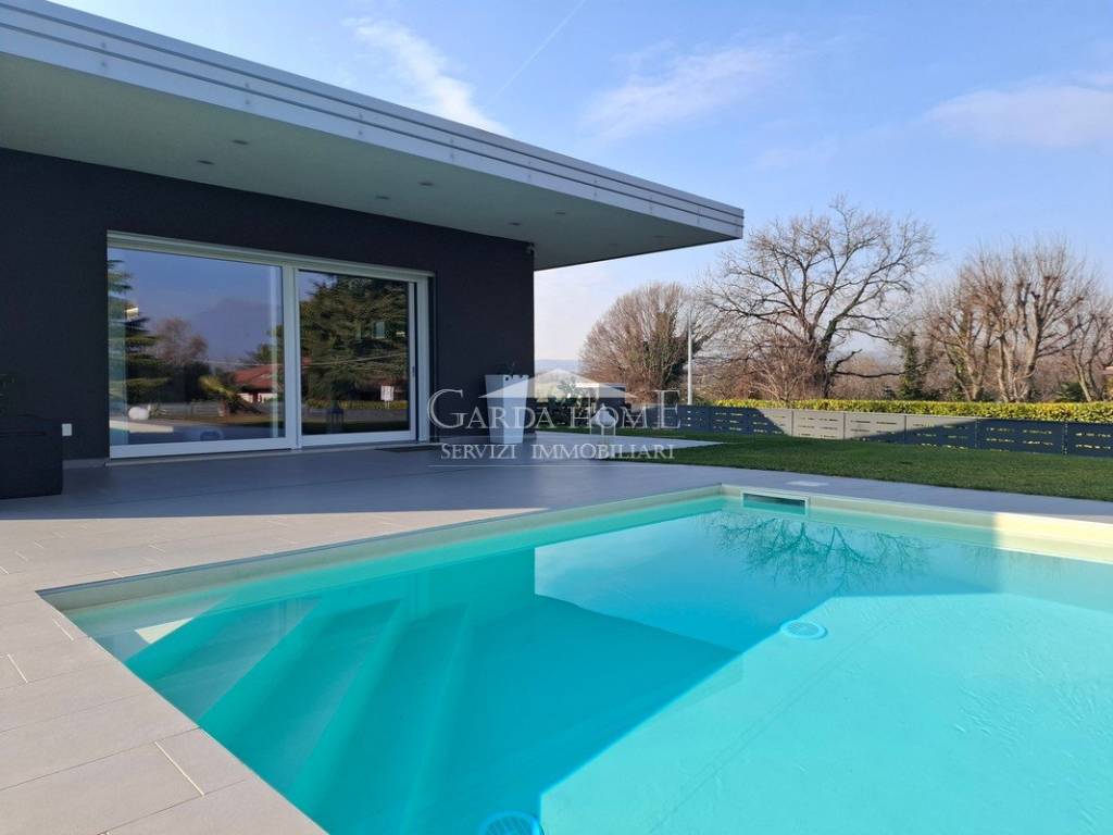 Villa a Manerba del garda in Via della Rocca - Foto 2