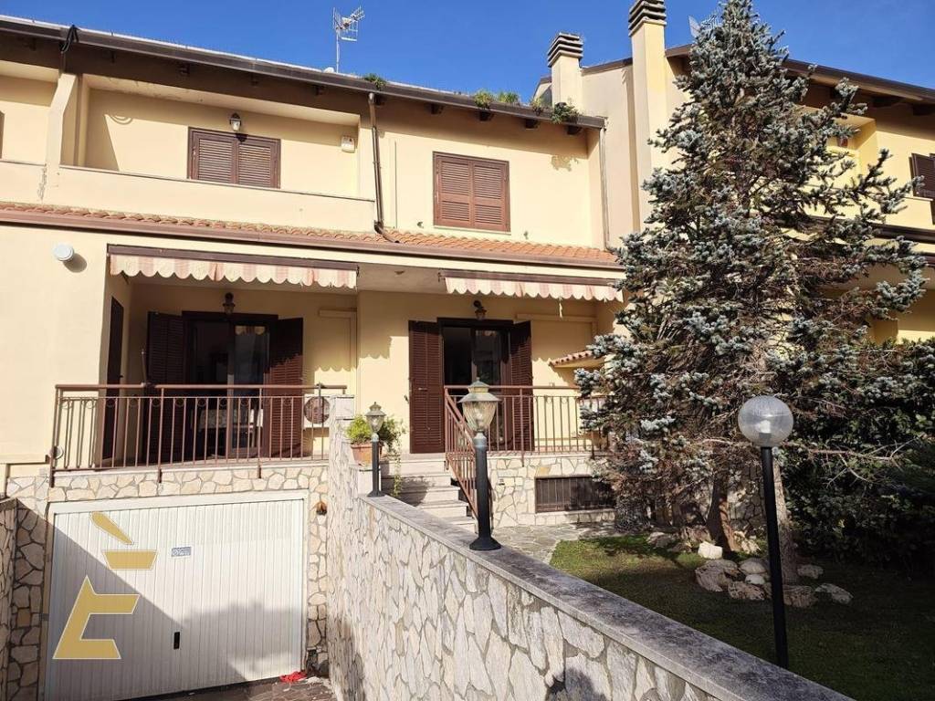 Villetta a schiera a Giugliano in campania in Via san nullo, 180 - Foto 2