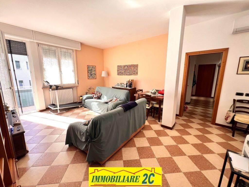 Appartamento a Verona in VIA GASPARE DEL CARRETTO - Foto 2