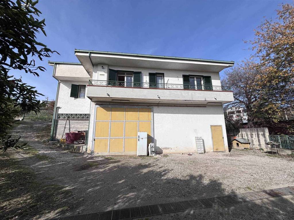 Casa indipendente a Montecorvino pugliano in Via Dei Girasoli, 12 - Foto 3