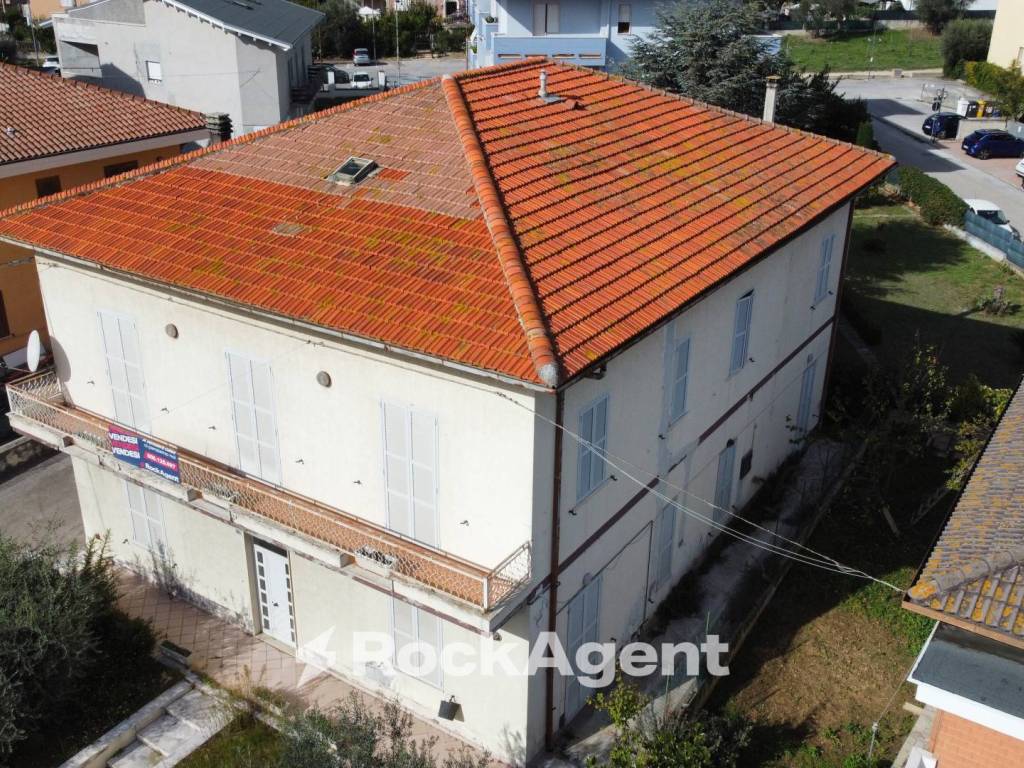 Casa indipendente a Giulianova in Via Luigi Migliori, 76 - Foto 5