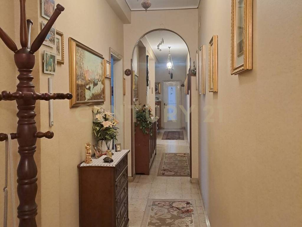 Appartamento a Verona in Via Ugo Foscolo - Foto 3