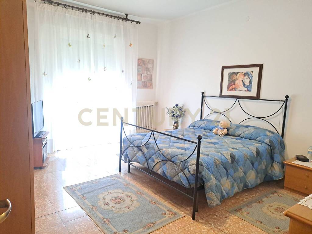 Appartamento a Verona in Via Ugo Foscolo - Foto 4