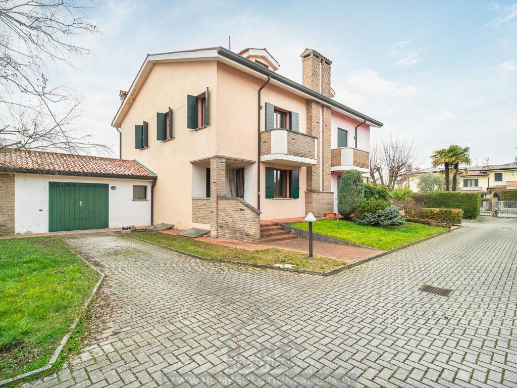 Villa a Selvazzano dentro in Via Ferdinando Magellano, 5 - Foto 2