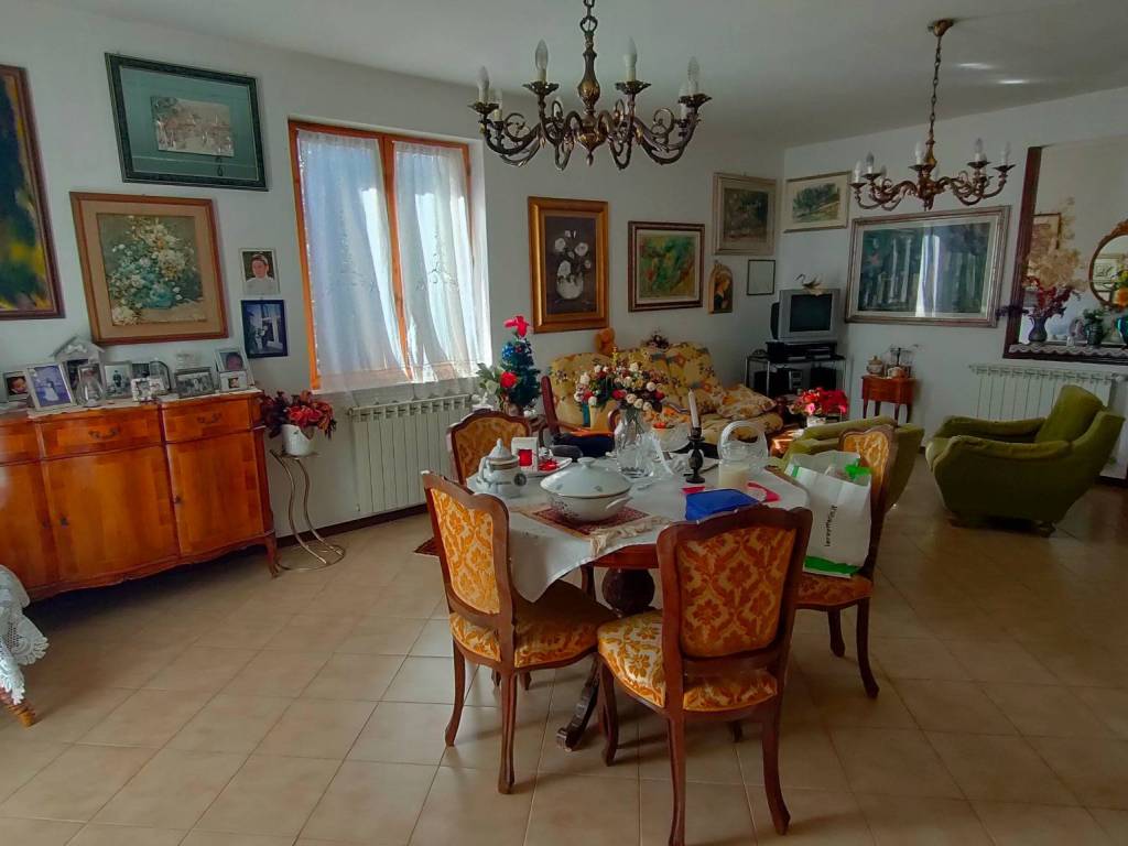 Villa a Pitigliano in Via E. Gervasi - Foto 5